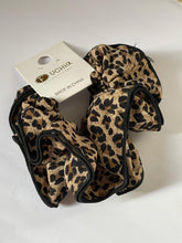 Hair scrunchie In Tiger